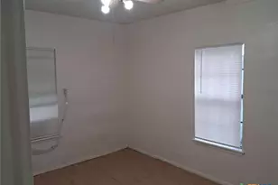 308 N Ridge St, Lampasas, TX 76550 - Photo 13