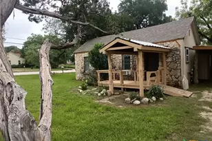 308 N Ridge St, Lampasas, TX 76550 - Photo 7