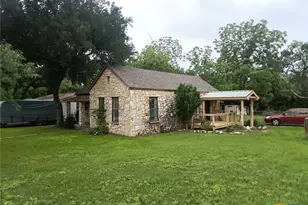 308 N Ridge St, Lampasas, TX 76550 - Photo 1