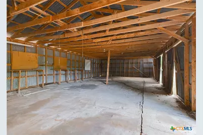 3041 Fm 671, Luling, TX 78648 - Photo 11