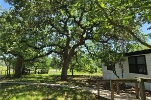 3041 Fm 671, Luling, TX 78648 - Photo 17