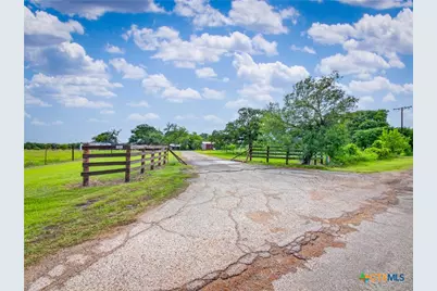 425 Seawillow Road, Lockhart, TX 78644 - Photo 3