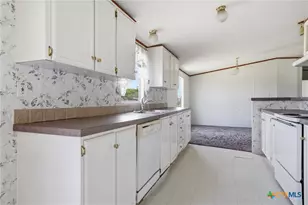 154 Hillside Dr, Troy, TX 76579 - Photo 5