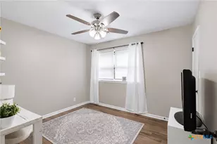 204 Timberlane Dr, Victoria, TX 77901 - Photo 17
