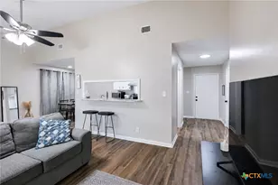 204 Timberlane Dr, Victoria, TX 77901 - Photo 11