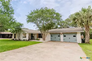 1209 Huck St, Cuero, TX 77954 - Photo 5