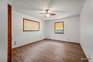 181 Pecan Dr, Port Lavaca, TX 77979 - Photo 13