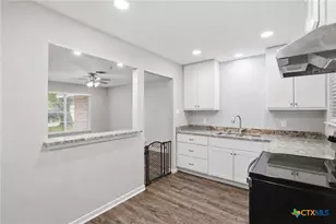 1607 Bexar Ave, Victoria, TX 77901 - Photo 11