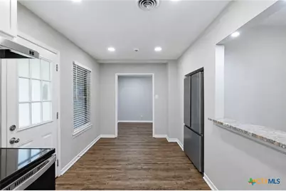 1607 Bexar Avenue, Victoria, TX 77901 - Photo 9