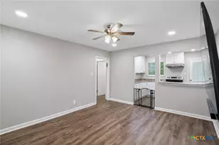 1607 Bexar Ave, Victoria, TX 77901 - Photo 5