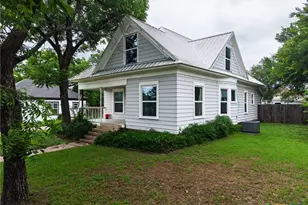 1312 E Leon St, Gatesville, TX 76528 - Photo 3