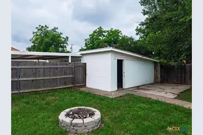 1312 E Leon Street, Gatesville, TX 76528 - Photo 29