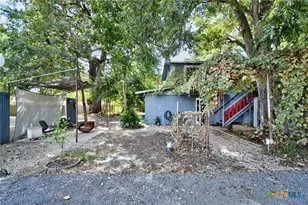 717 1/2 S Laurel Ave, Luling, TX 78648 - Photo 1