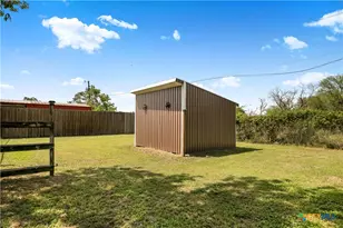 201 Sandra St, Inez, TX 77968 - Photo 31