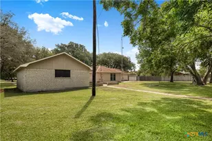 201 Sandra St, Inez, TX 77968 - Photo 27