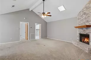 526 Riverside Dr, New Braunfels, TX 78130 - Photo 5