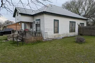 602 Andrews St, Gatesville, TX 76528 - Photo 3
