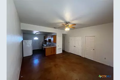 805 E Ave. I, Lampasas, TX 76550 - Photo 3