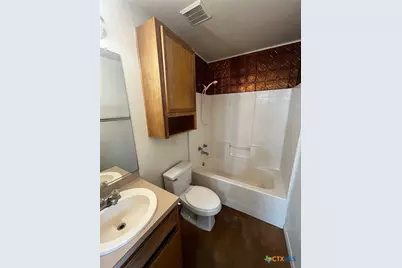 805 E Ave. I, Lampasas, TX 76550 - Photo 5