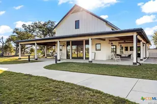 1212 Loma Rnch, New Braunfels, TX 78132 - Photo 25