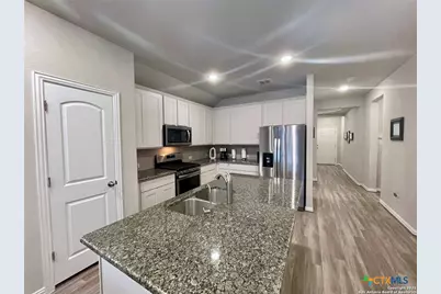 1212 Loma Ranch, New Braunfels, TX 78132 - Photo 7
