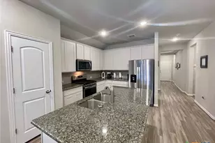 1212 Loma Rnch, New Braunfels, TX 78132 - Photo 7