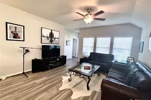 1212 Loma Rnch, New Braunfels, TX 78132 - Photo 9