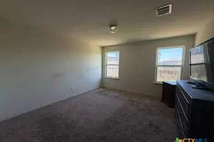 124 Niven Path, Jarrell, TX 76537 - Photo 7