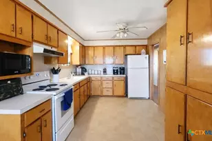2865 Fm 1685, Victoria, TX 77905 - Photo 7