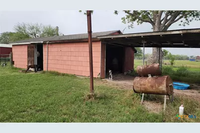 2865 Fm 1685, Victoria, TX 77905 - Photo 19