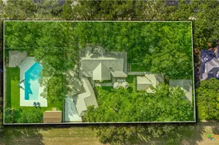 203 Champions Row, Victoria, TX 77904 - Photo 5