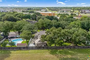 203 Champions Row, Victoria, TX 77904 - Photo 33