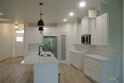 112 Rustic Woods, Marion, TX 78124 - Photo 5