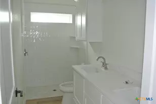 112 Rustic Woods, Marion, TX 78124 - Photo 11
