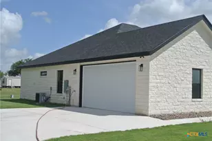 112 Rustic Woods, Marion, TX 78124 - Photo 1