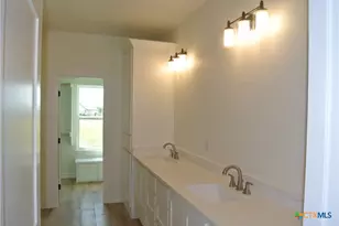 112 Rustic Woods, Marion, TX 78124 - Photo 17