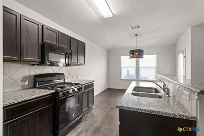376 Musgrav, Kyle, TX 78640 - Photo 5