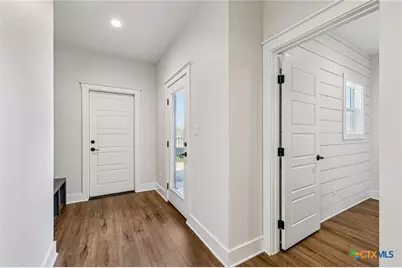 418 Stagecoach Trail, San Marcos, TX 78666 - Photo 5