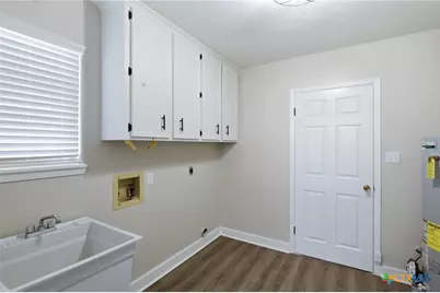 209 Champions Row, Victoria, TX 77904 - Photo 5
