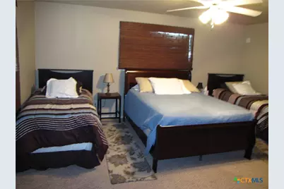 730 E Mather Street, New Braunfels, TX 78130 - Photo 13