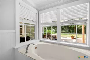 114 E 10th Ave, Belton, TX 76513 - Photo 23