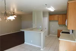 957 Misty Acres Dr, New Braunfels, TX 78130 - Photo 5