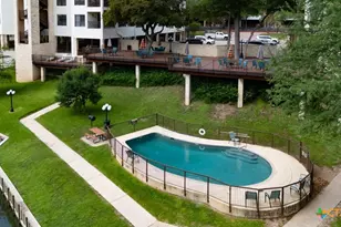 401 W Lincoln St, New Braunfels, TX 78130 - Photo 33