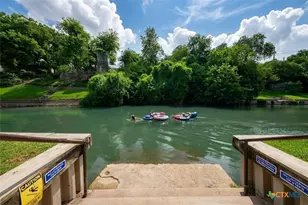 401 W Lincoln St, New Braunfels, TX 78130 - Photo 3