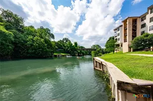 401 W Lincoln St, New Braunfels, TX 78130 - Photo 25