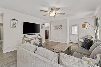 729 Tupelo Tank Drive, New Braunfels, TX 78130 - Photo 11