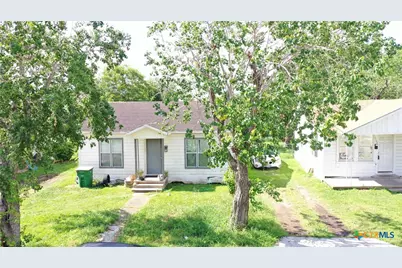 1105 E San Antonio Street, Victoria, TX 77901 - Photo 7