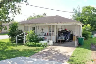 1105 E San Antonio St, Victoria, TX 77901 - Photo 11
