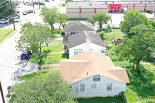 1105 E San Antonio St, Victoria, TX 77901 - Photo 5