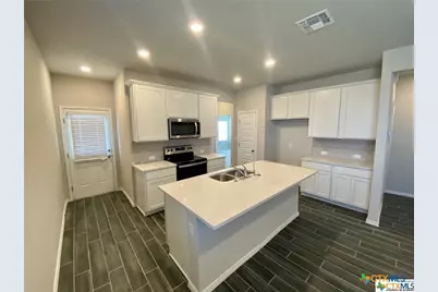 2445 Ayers Dr., Seguin, TX 78155 - Photo 5